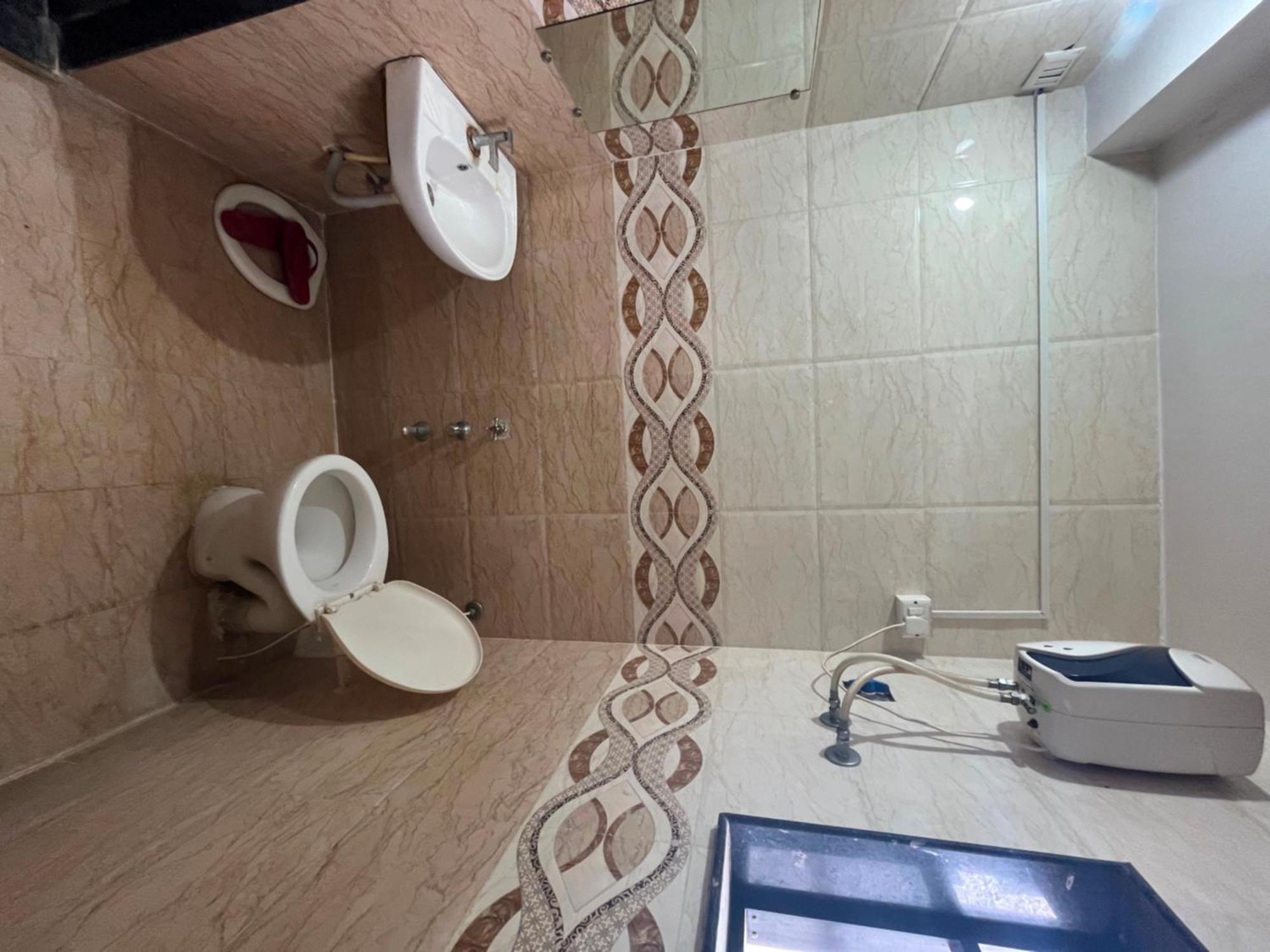 Oyo Hotel Rio Inn Ānand Εξωτερικό φωτογραφία